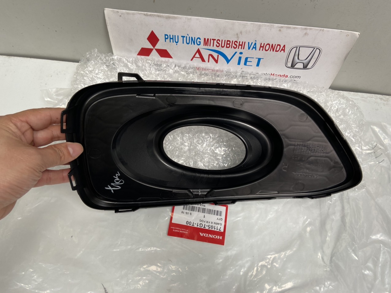 Ốp đèn sương mù xe Honda BRIO